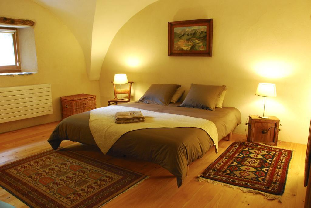 La Ferme De Beaute Bed & Breakfast Chateauroux-les-Alpes Room photo